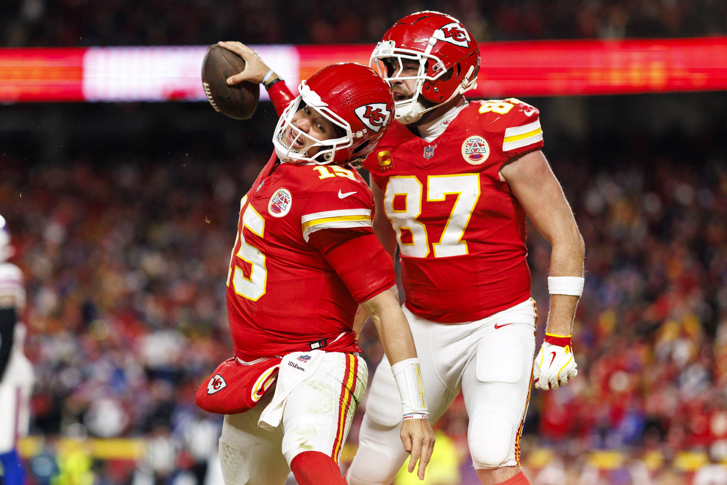 Chiefs’ Travis Kelce Mocks Patrick Mahomes With Hilarious Voice Impression
