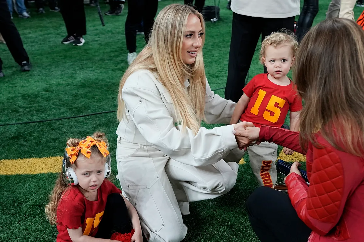 The latest news about her daughter Sterling moves Brittany Mahomes during a celebration attended by Patrick