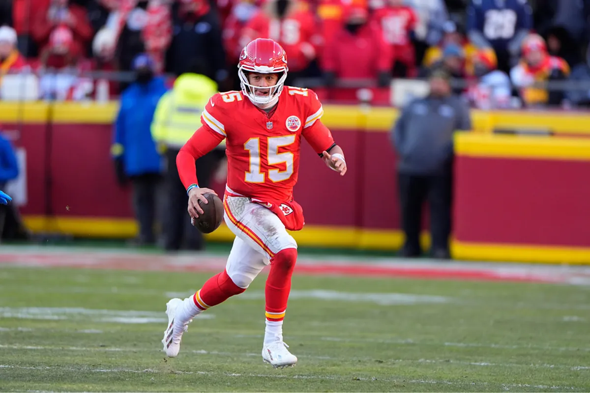 Patrick Mahomes’ recovery three months after surgery is detailed by a sports doctor, and he likes what he sees